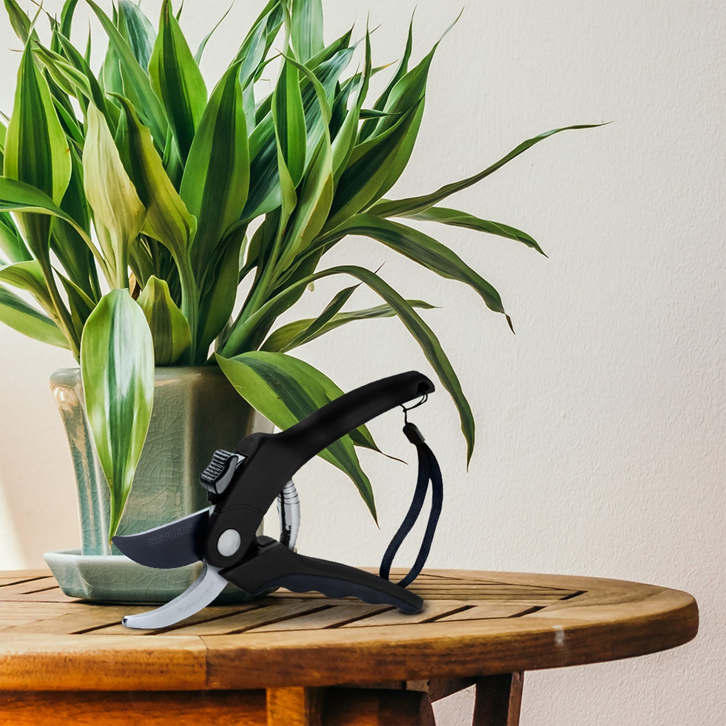 Garden Pruning Shears - Bypass